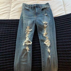 American Eagle skinny ripped jeans 🦅